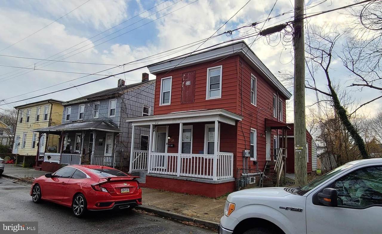 215 Wesley Street - Photo 1
