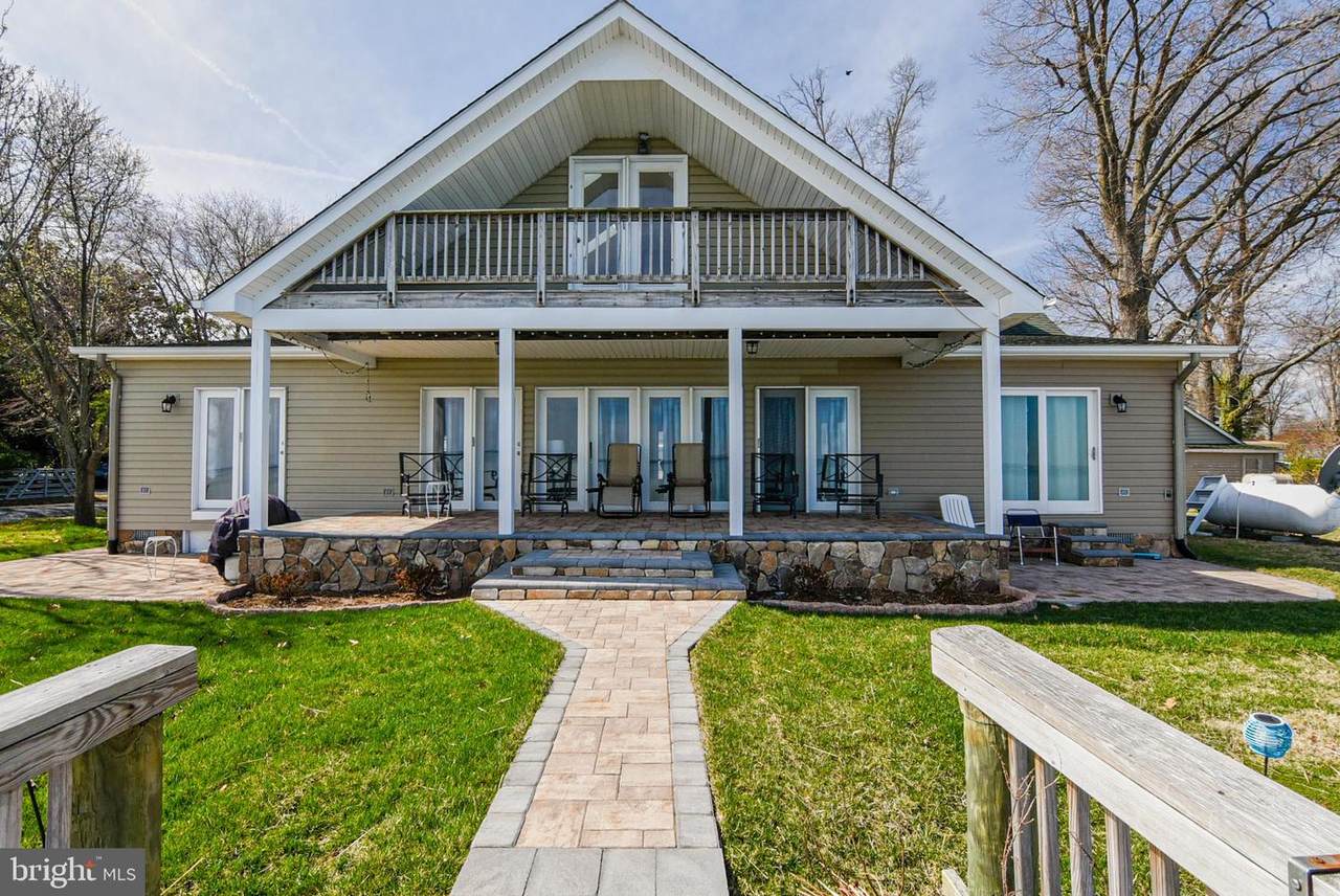 1001 Lee Street - Photo 1
