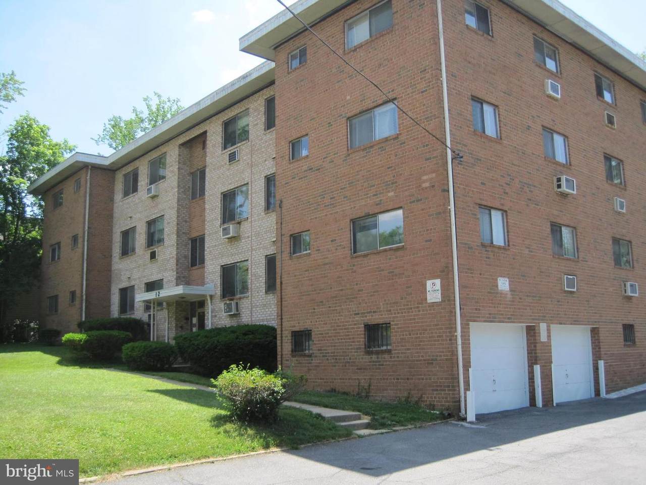 12 Grant Avenue - Photo 1