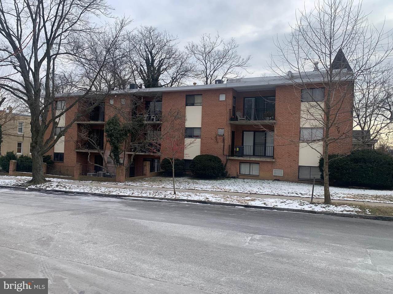 201 Augusta Avenue - Photo 1