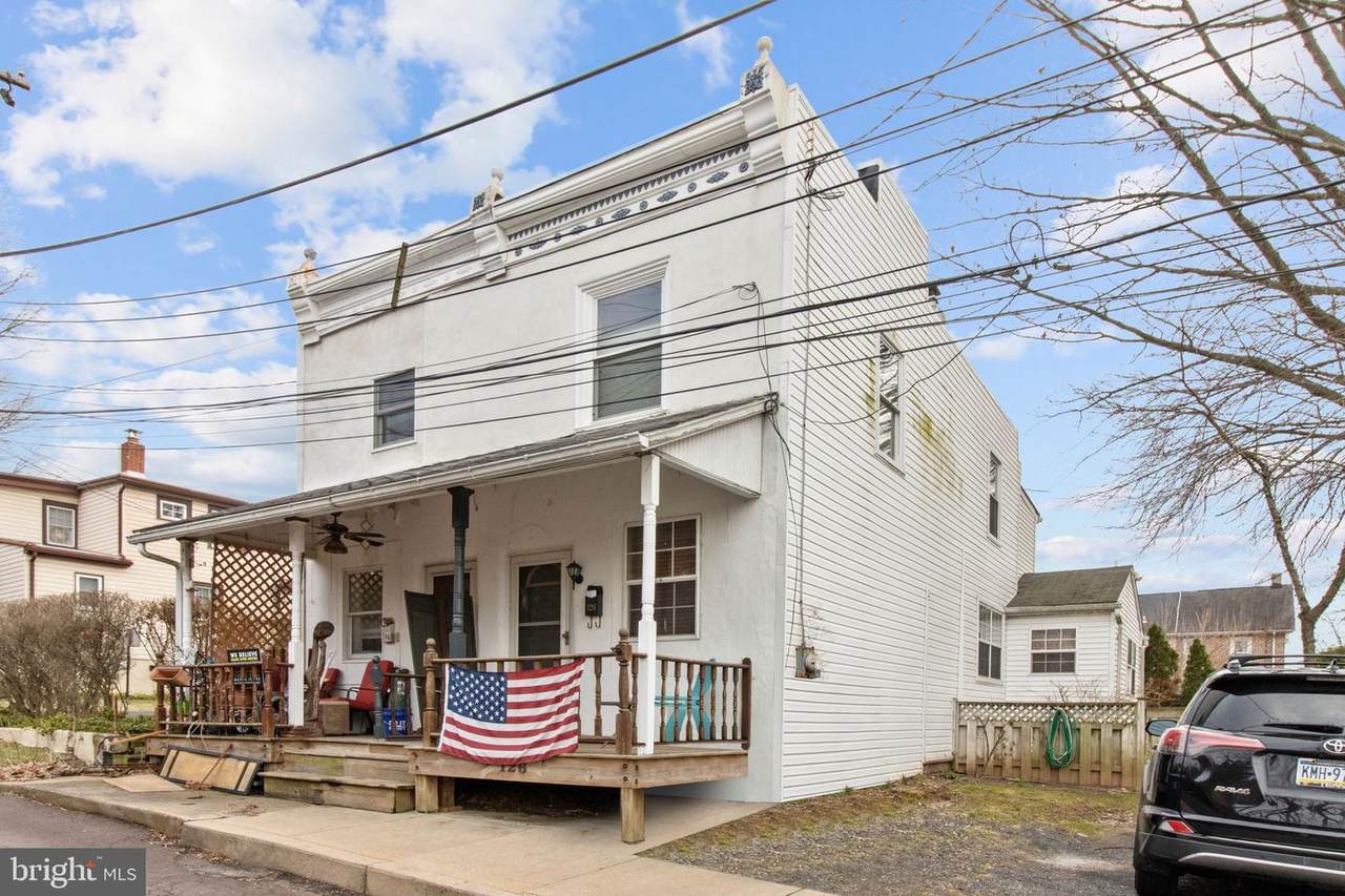 126 4TH Street - Photo 1