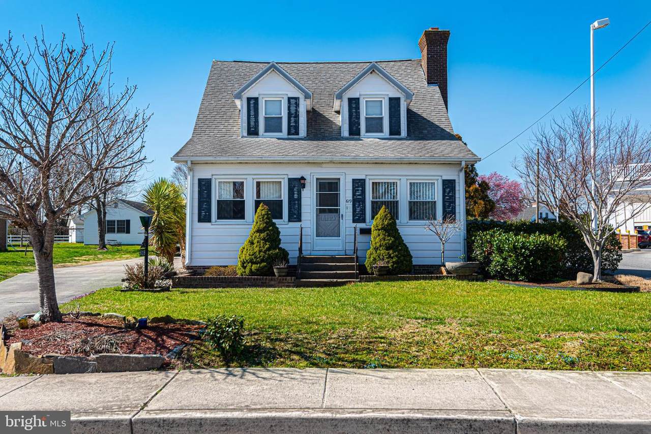 619 Williams Street - Photo 1