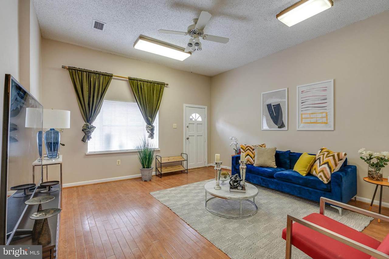 2036 5TH Street - Photo 1