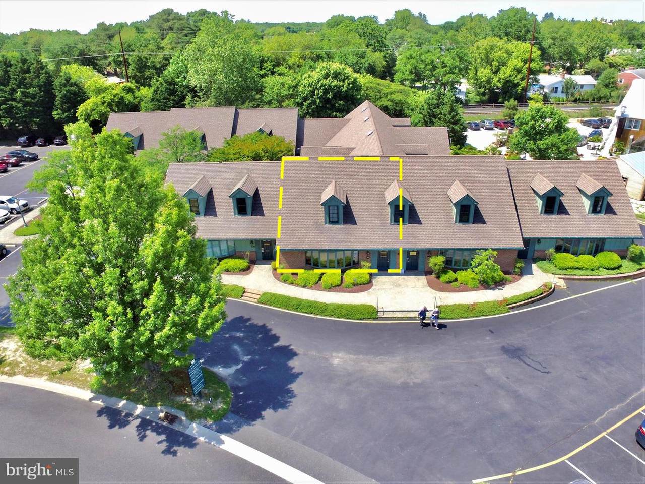 750 Kings Highway - Photo 1