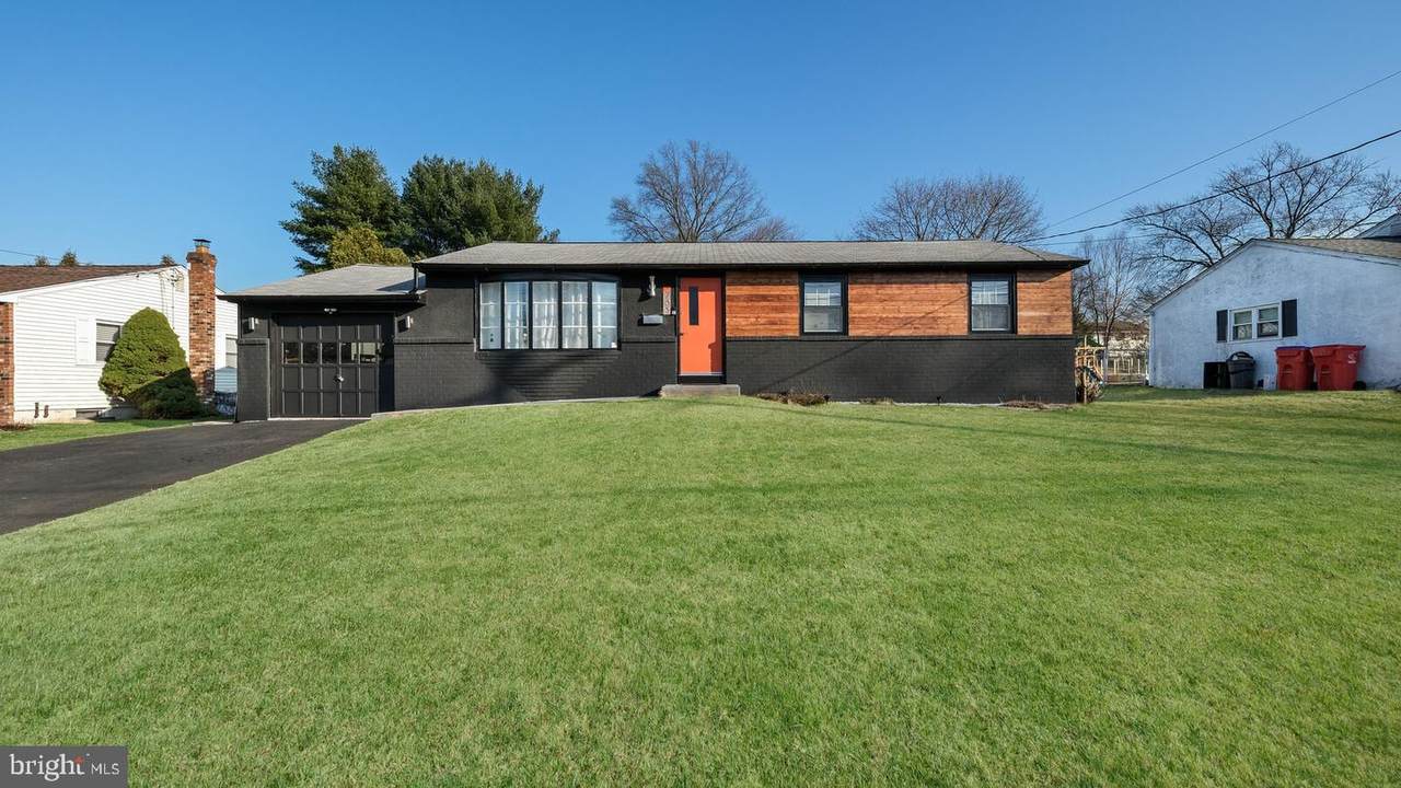 785 Valley Road - Photo 1