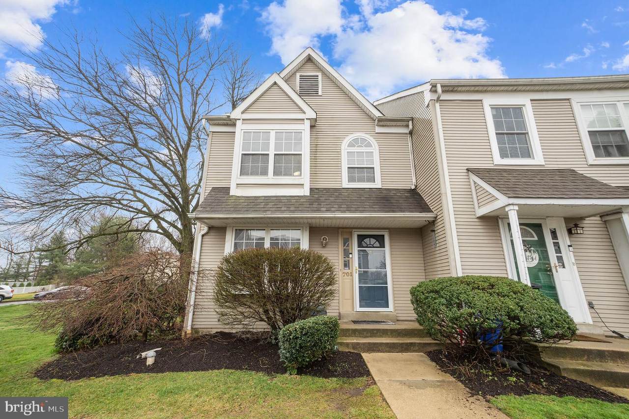 701 Heather Lane - Photo 1