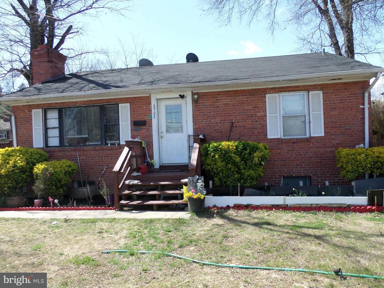 5704 Kings Highway - Photo 1