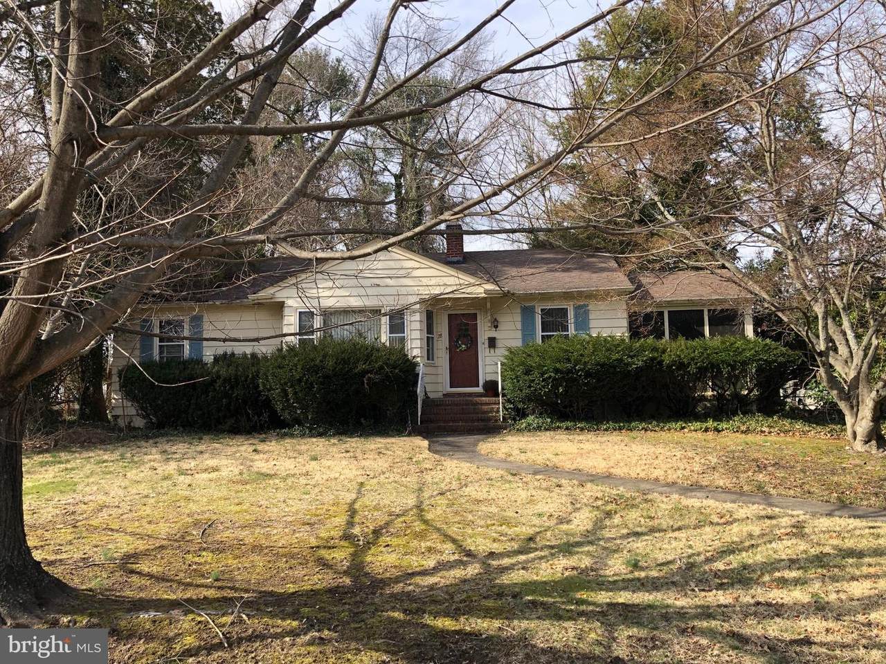 28 Leroy Avenue - Photo 1