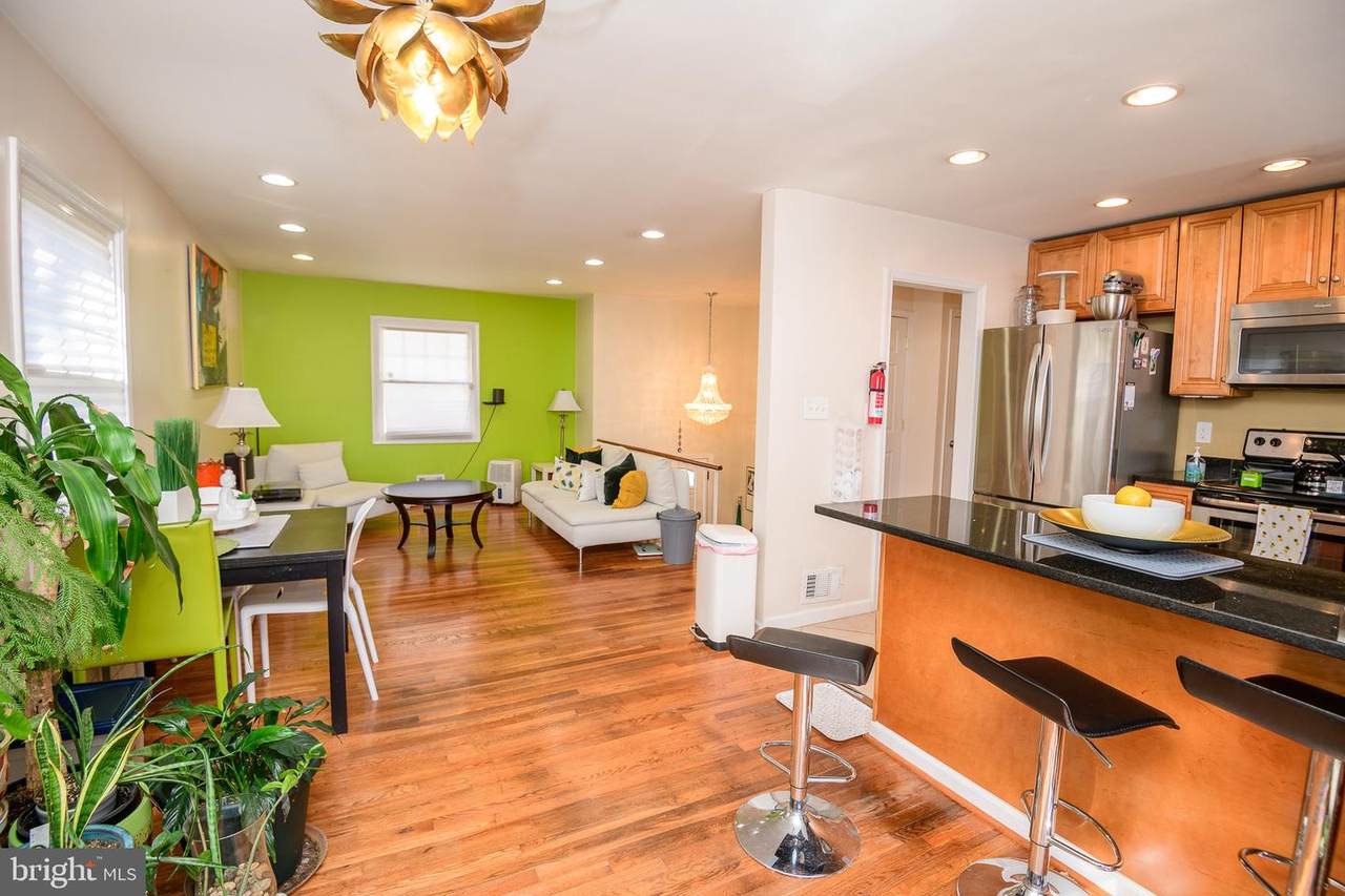 1009 Rosemere Avenue - Photo 1