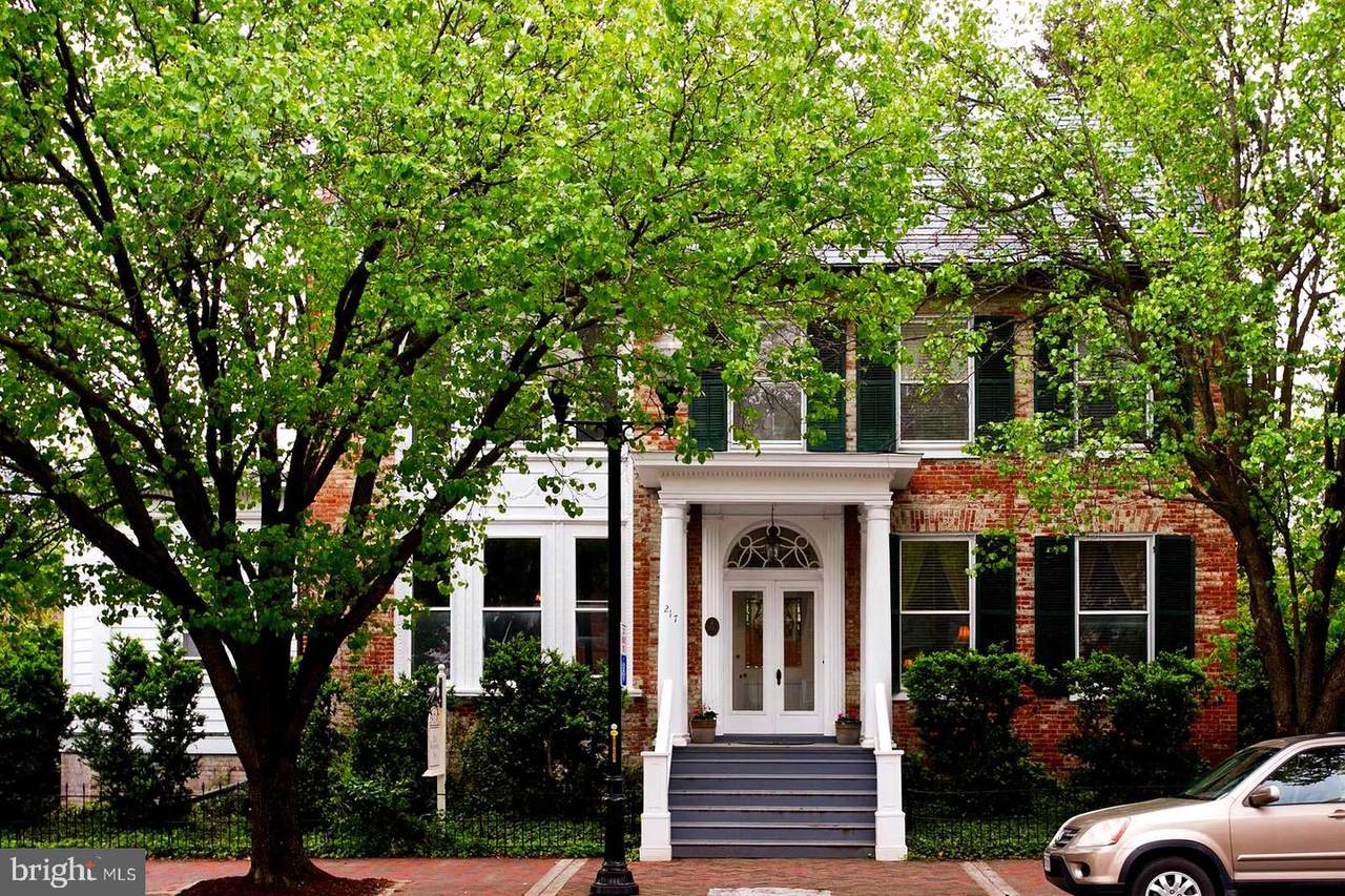 217 Boscawen Street - Photo 1