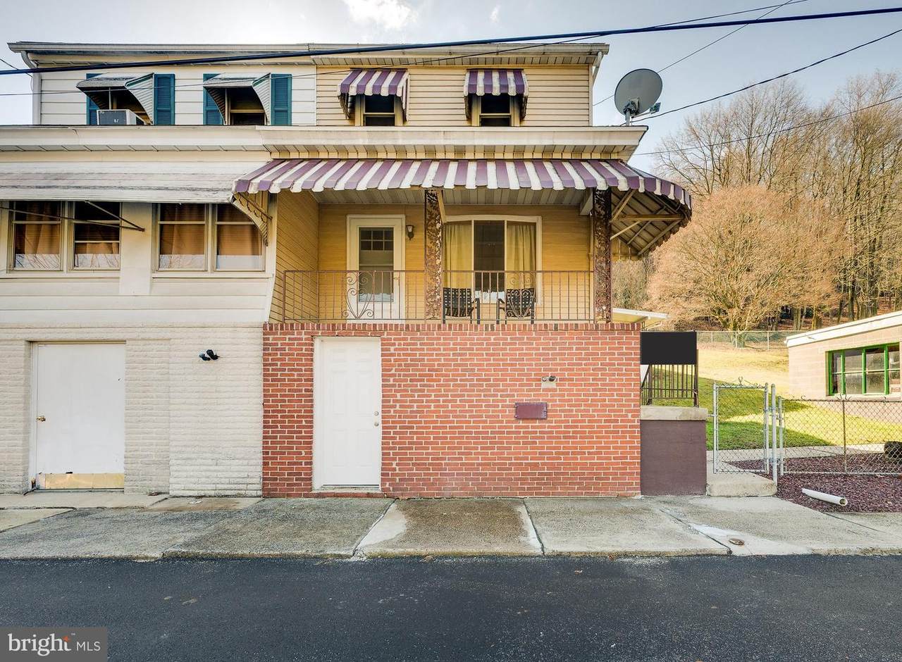 460 Bacon Street - Photo 1