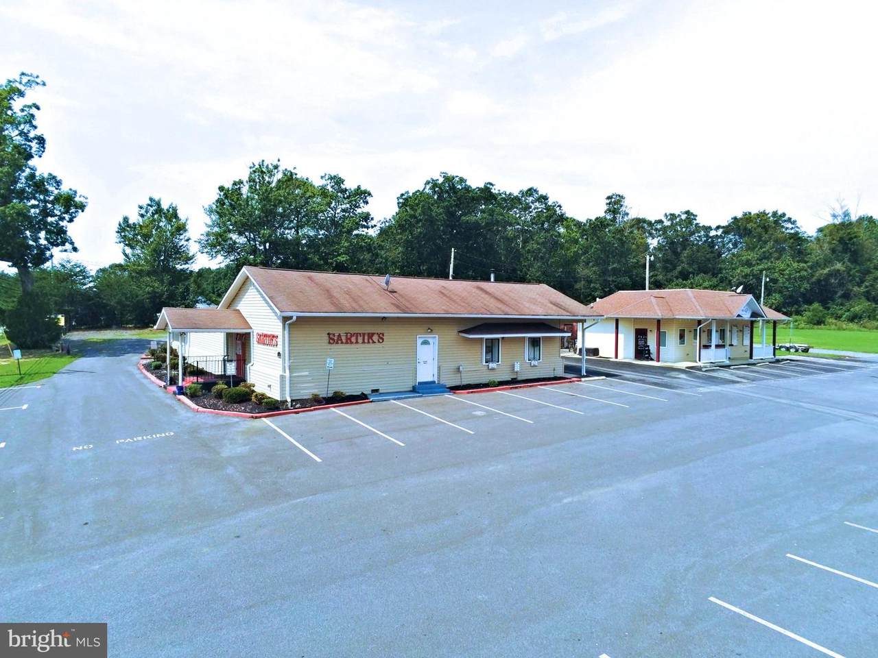 7670 Hawthorne Road - Photo 1