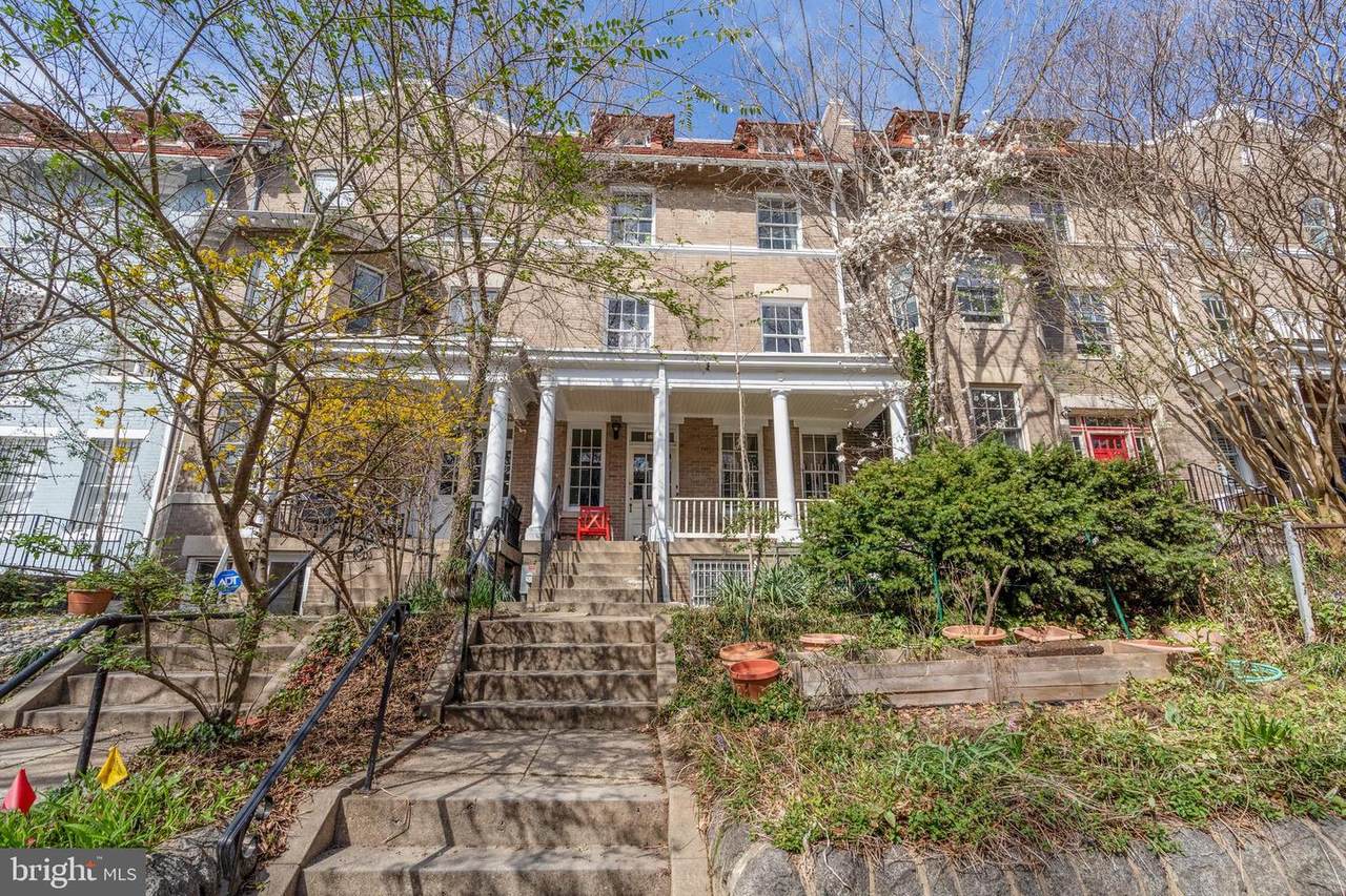 1835 Lamont Street - Photo 1