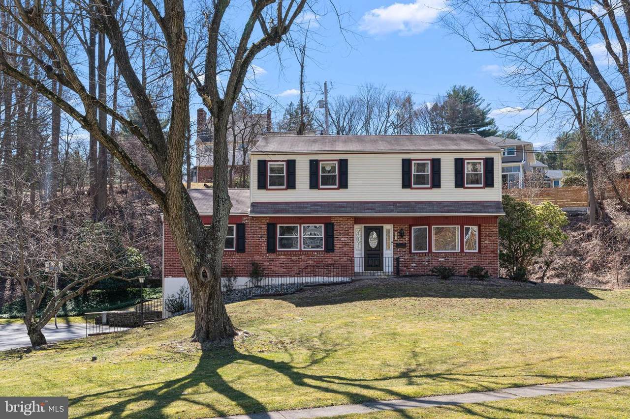 201 Lindbergh Avenue - Photo 1