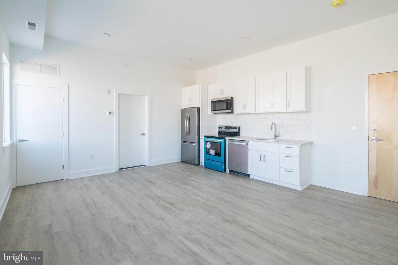 2201 Washington Avenue - Photo 1