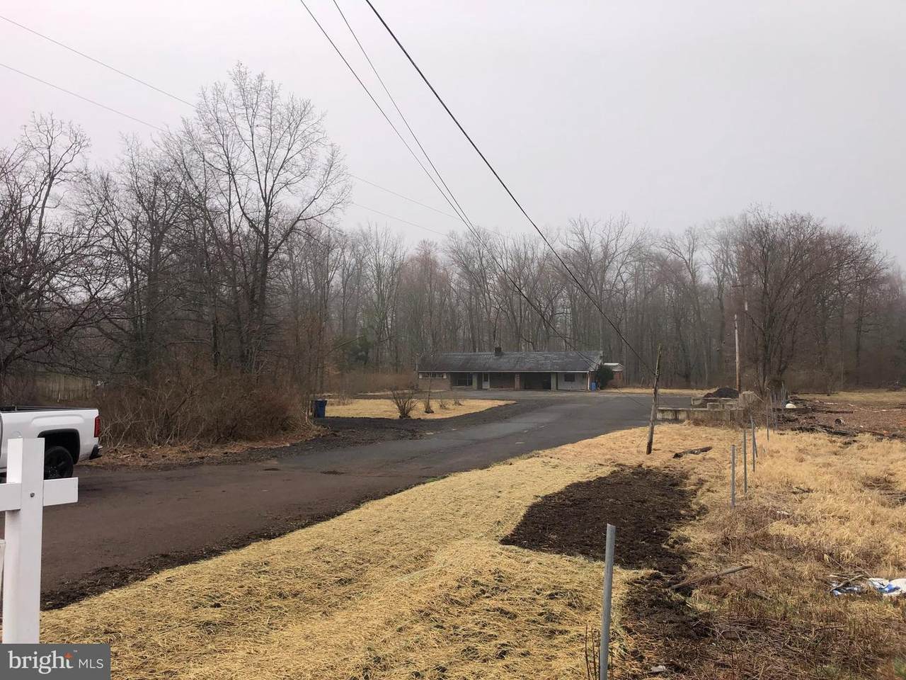 670 West End Boulevard - Photo 1