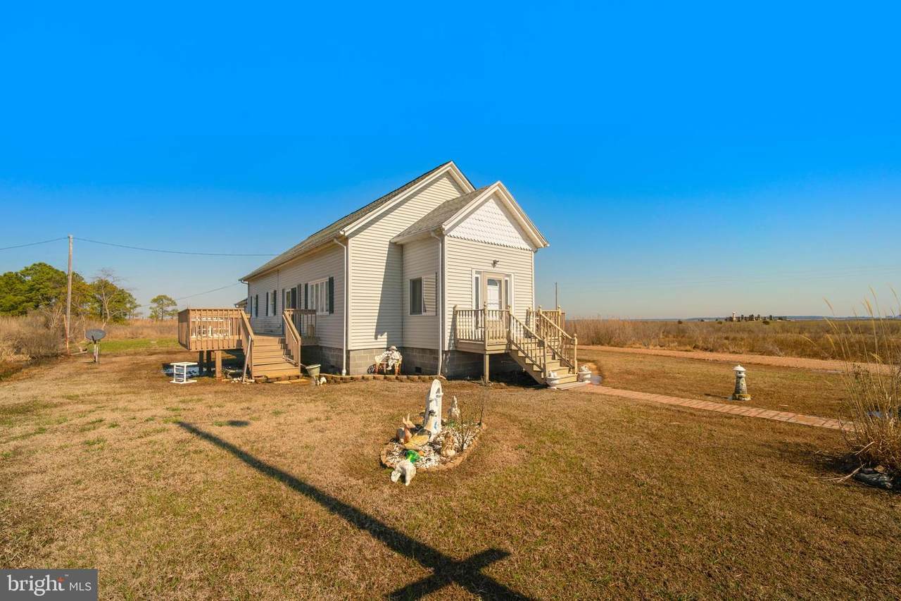 1516 Tom Point Road - Photo 1