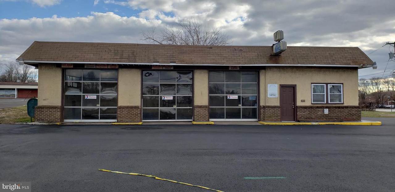 1302 Route 130 N - Photo 1