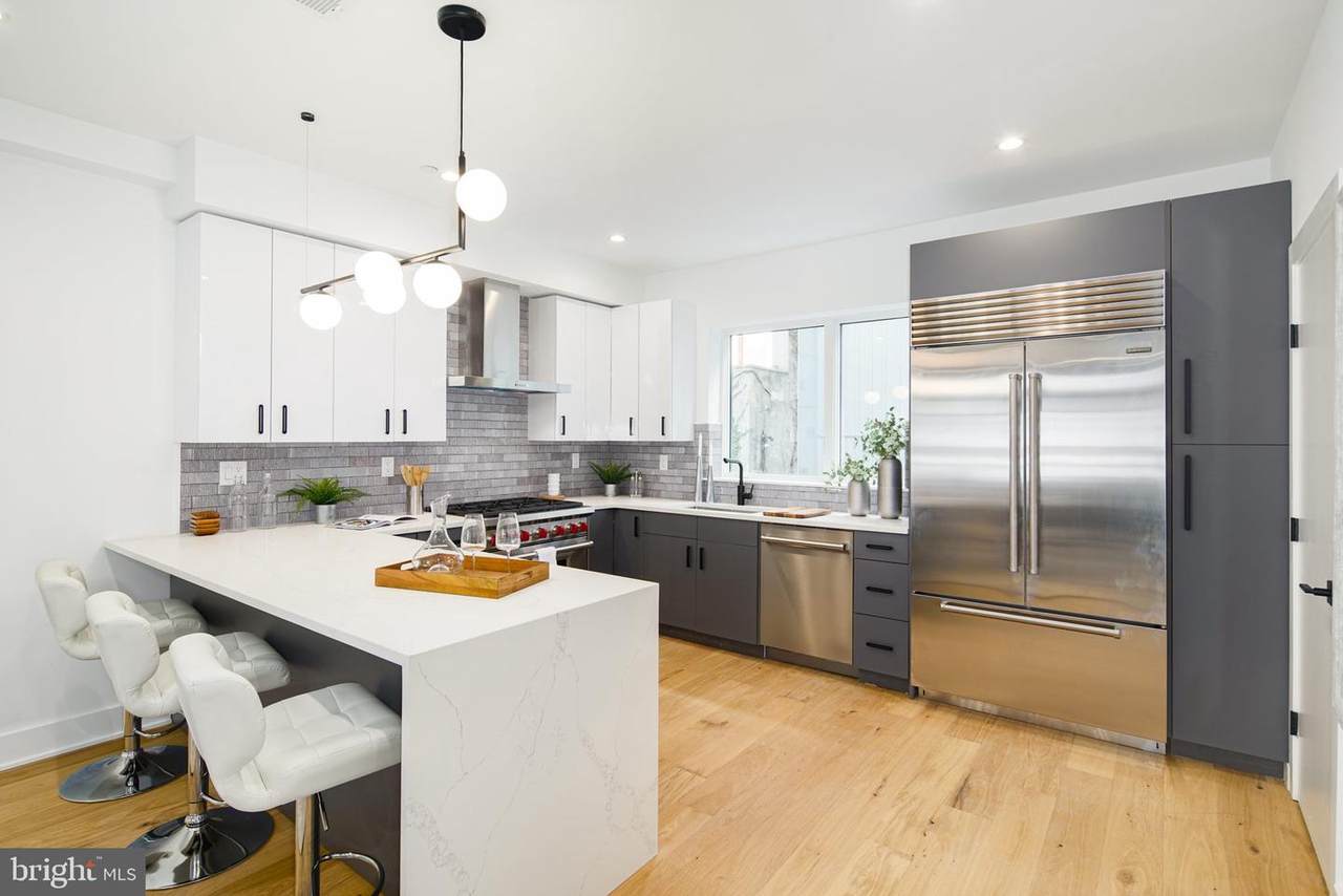 1529 Kater Street - Photo 1