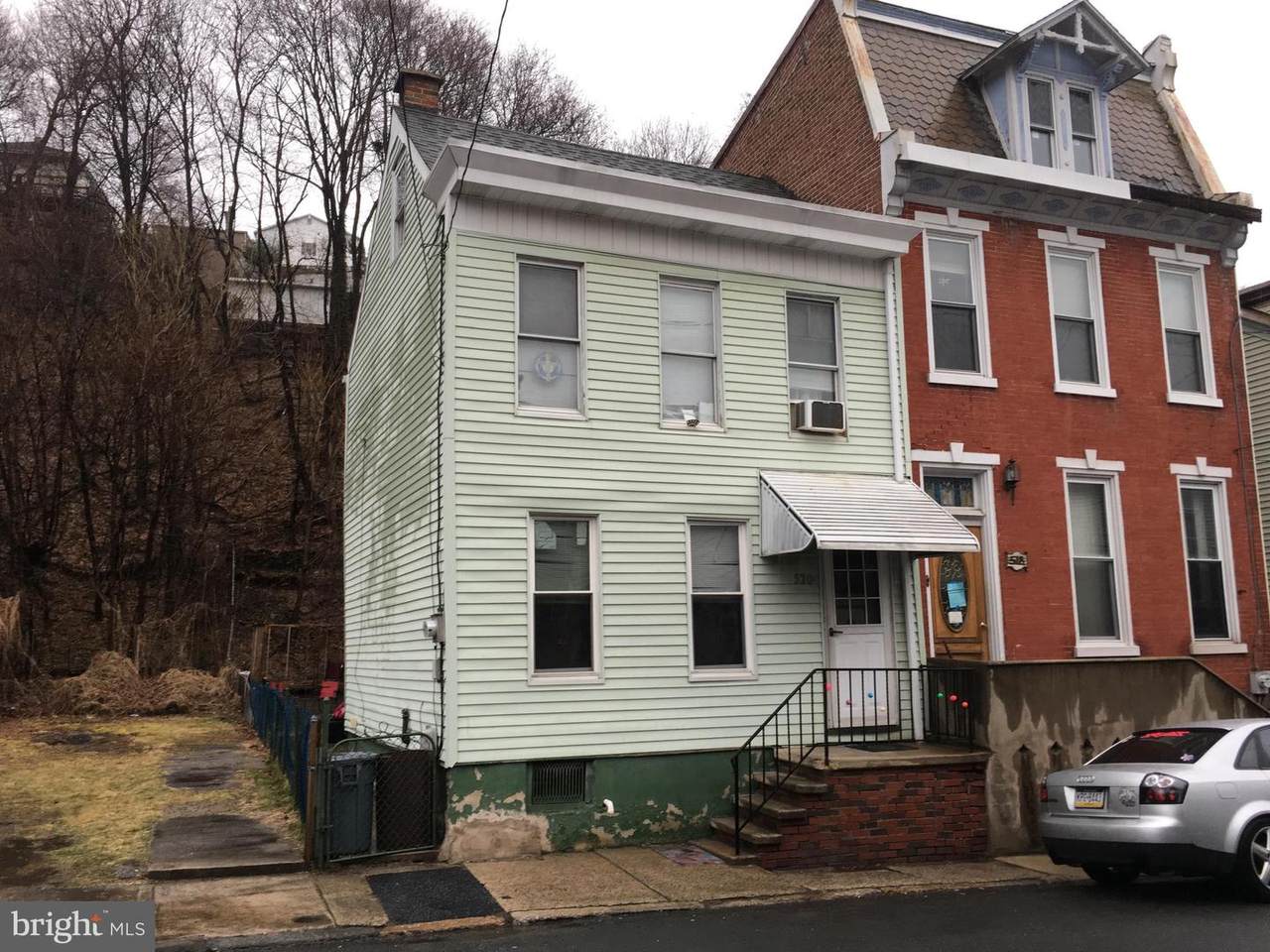 520 Arch Street - Photo 1