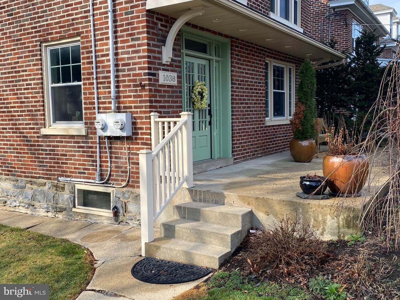 1038 Columbia Avenue - Photo 1