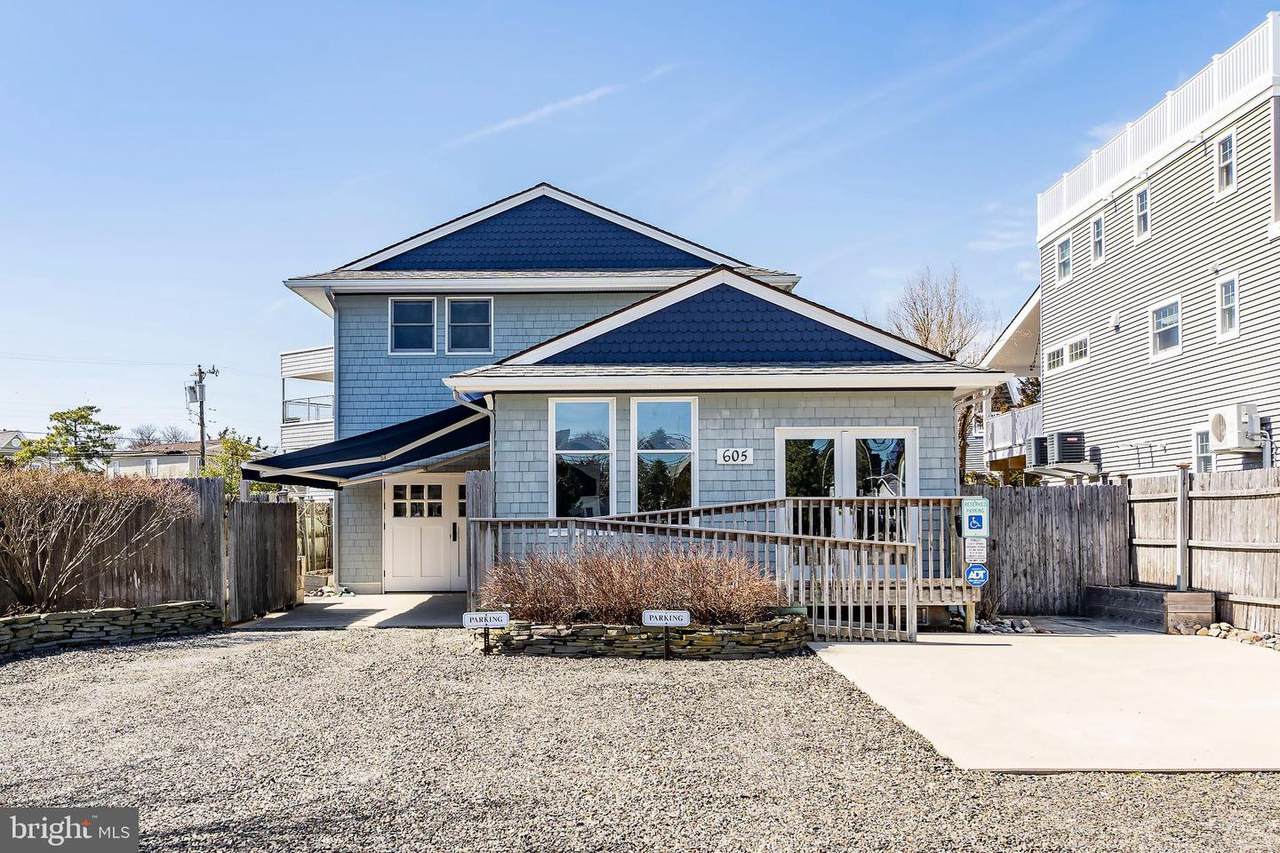 605 Broadway - Photo 1