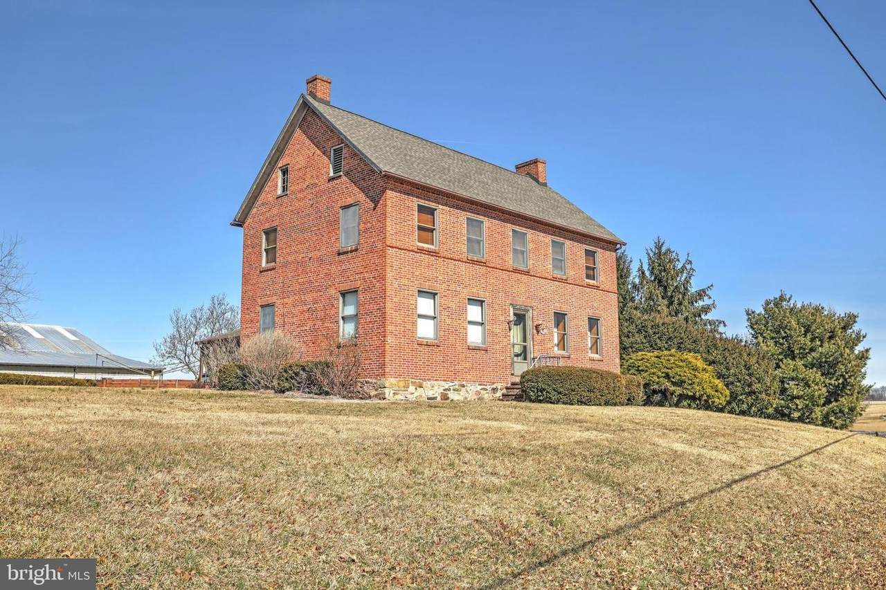 1384 Bon Ox Road - Photo 1