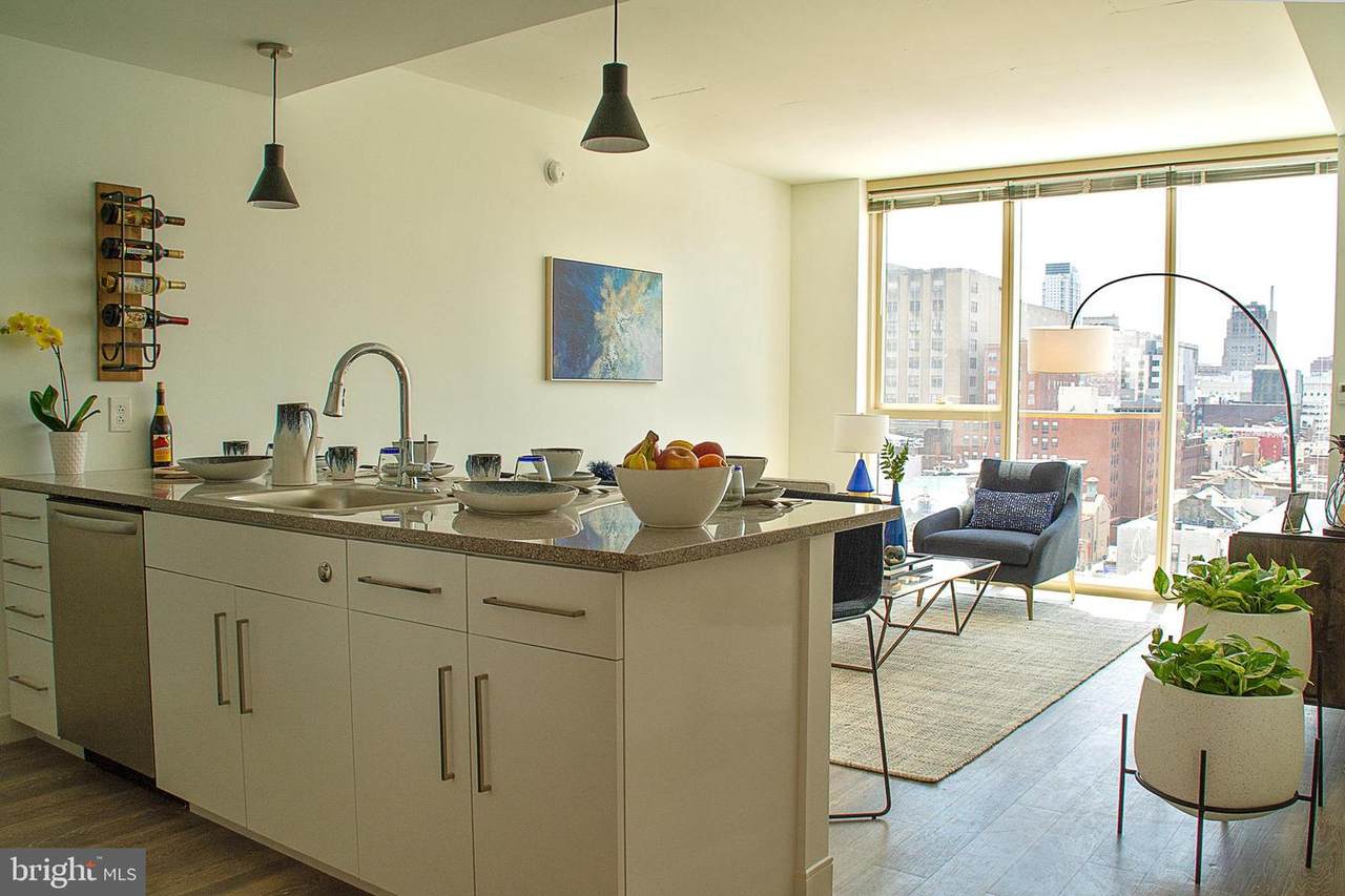 1001 Vine Street - Photo 1