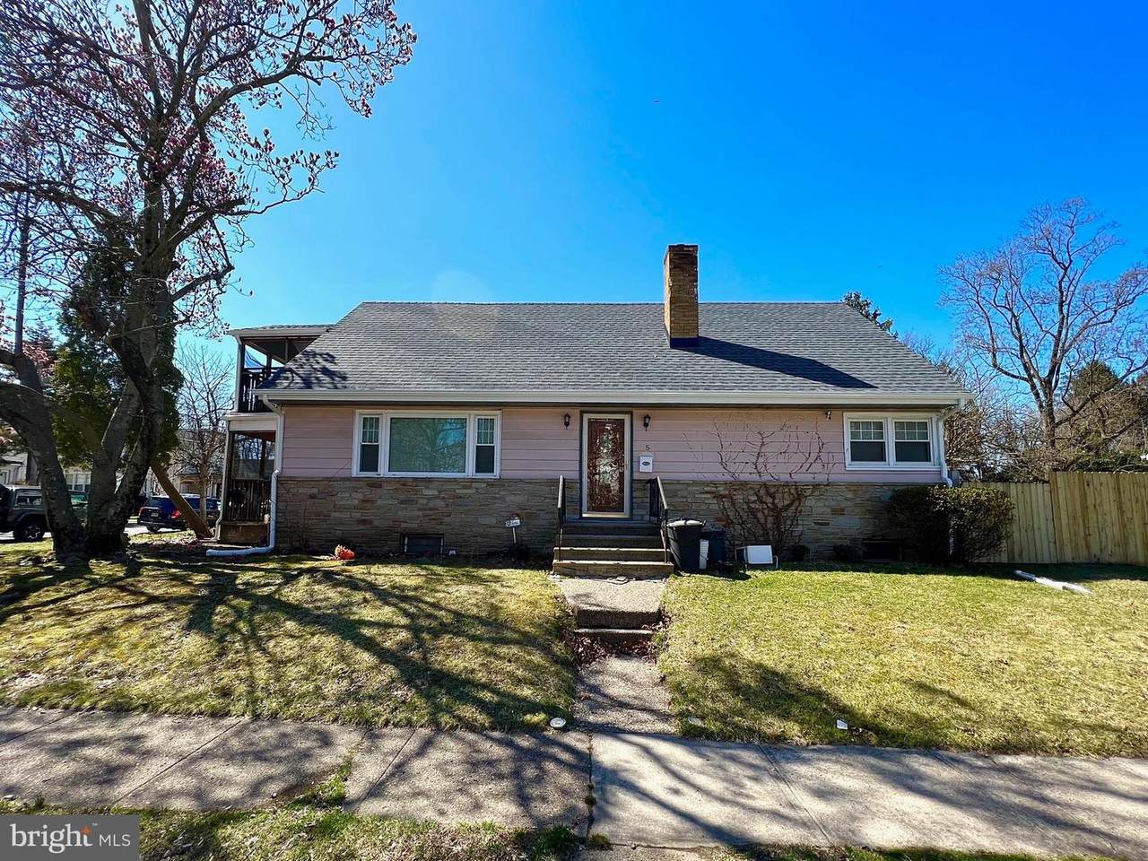 5 Cottage Place - Photo 1