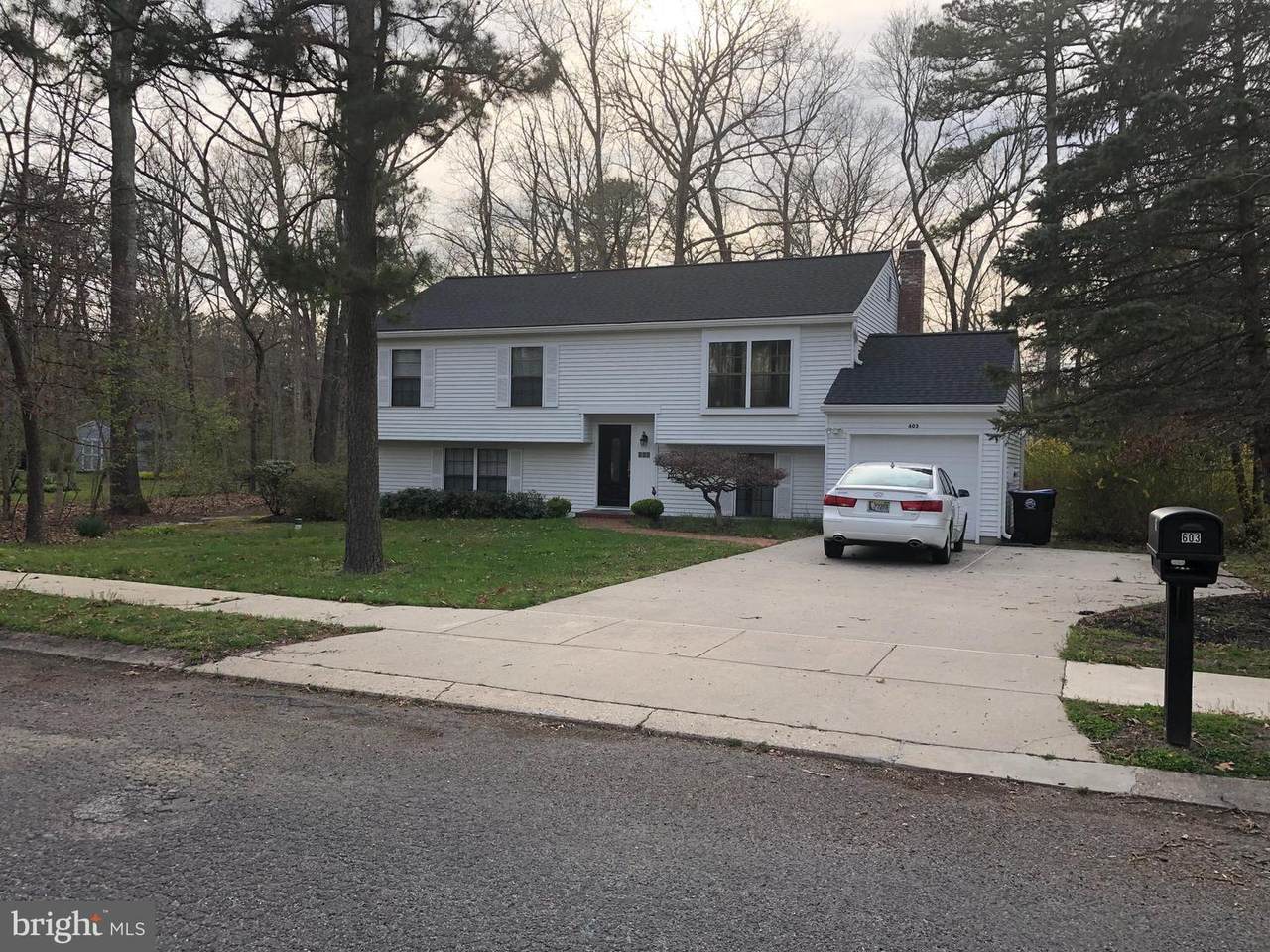 603 Hunters Lane - Photo 1
