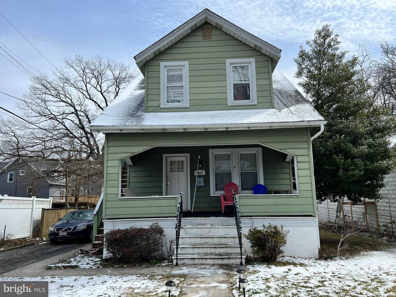 6607 Glenoak Avenue - Photo 1