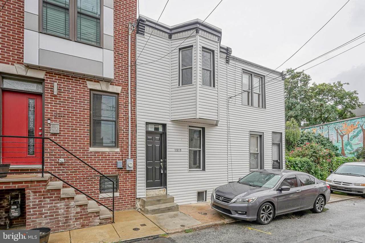 1819 Oakdale Street - Photo 1