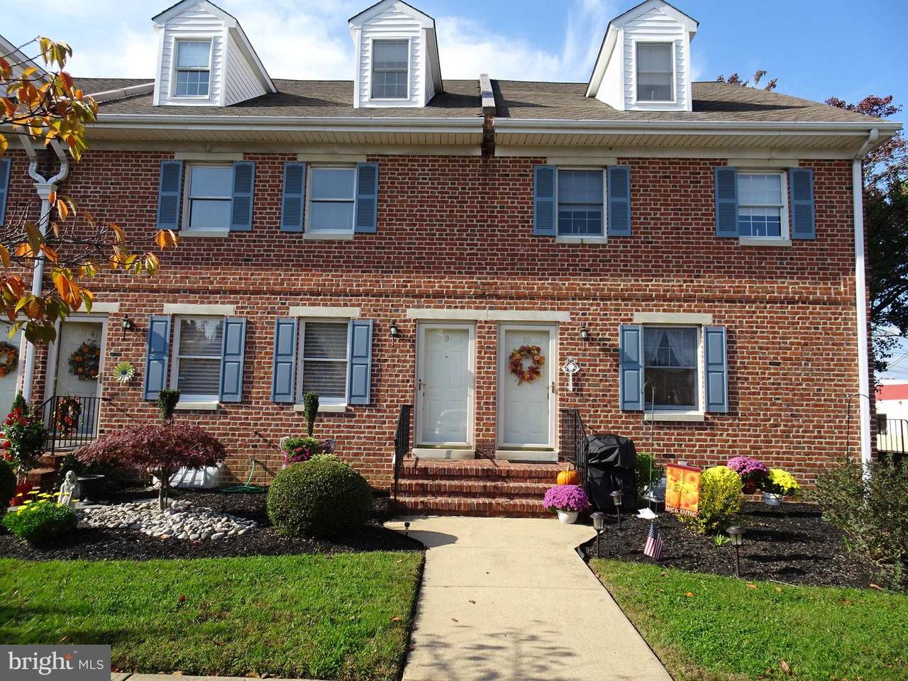 615 Delaware Street - Photo 1
