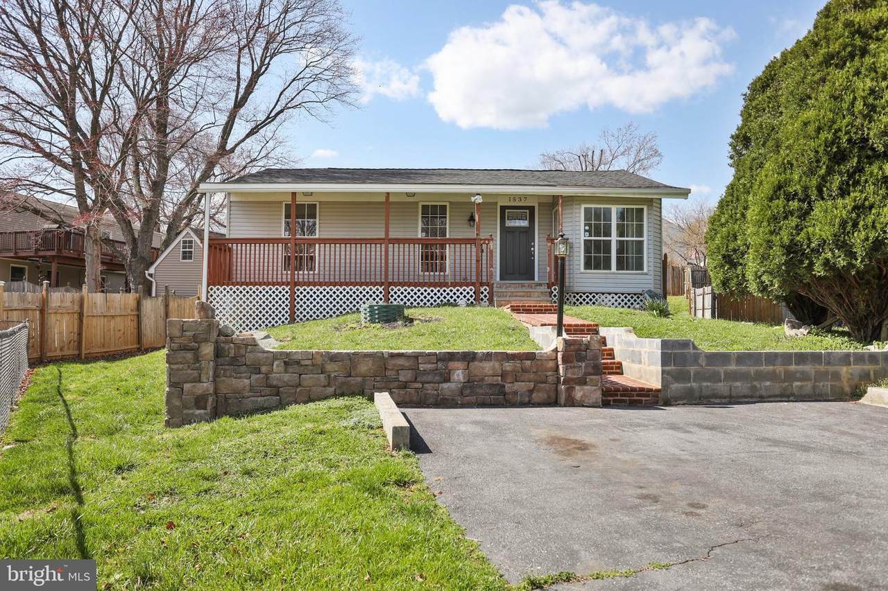 1537 Havilland Place - Photo 1
