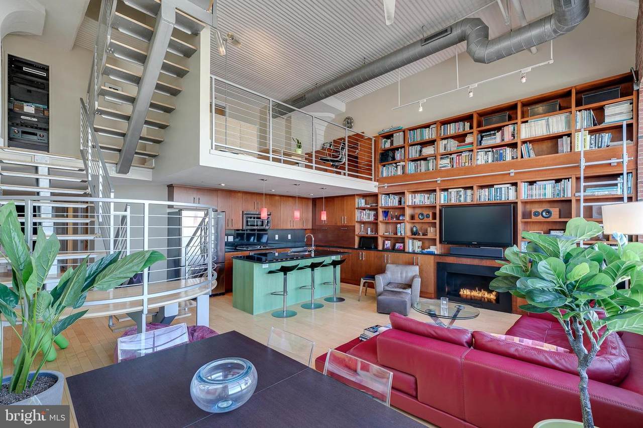 2200 Arch Street - Photo 1