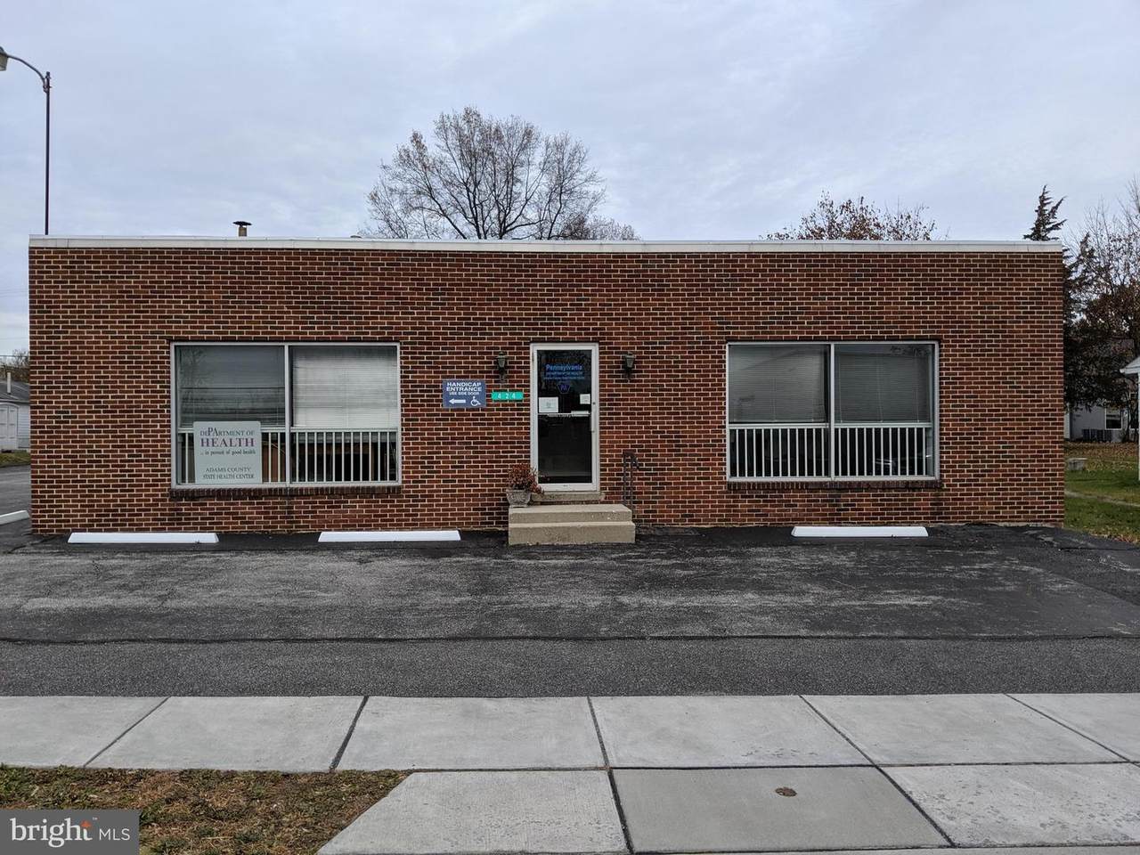 424 Middle Street - Photo 1