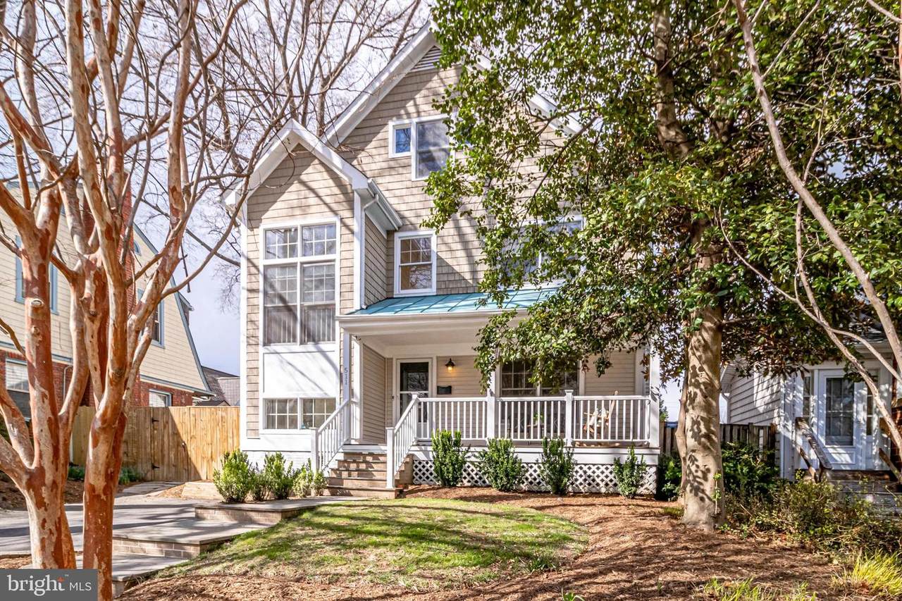 511 26TH Street - Photo 1