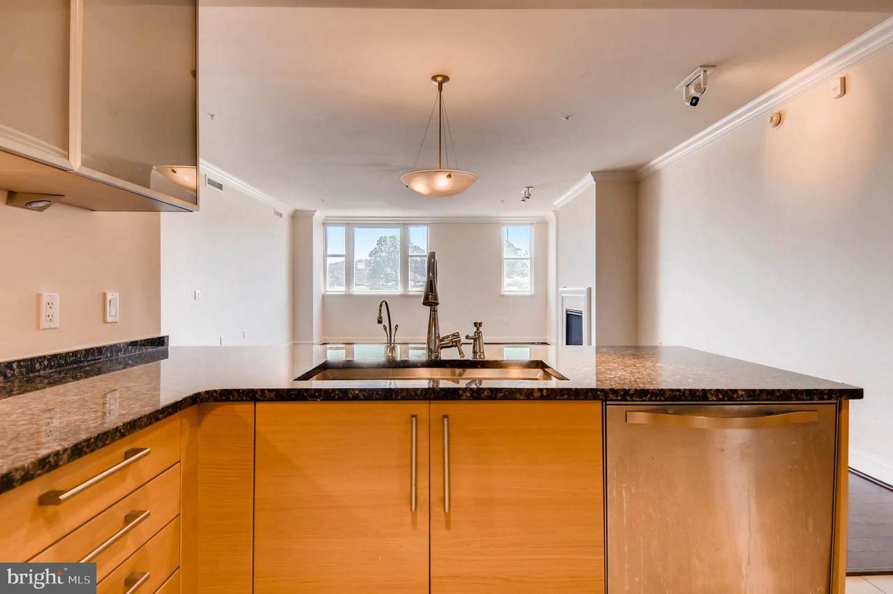 801 Key Highway - Photo 1