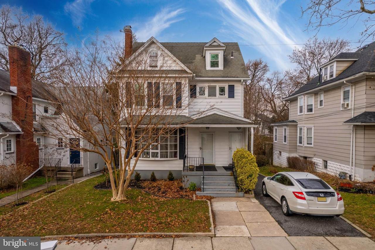 311 Lakeview Drive - Photo 1