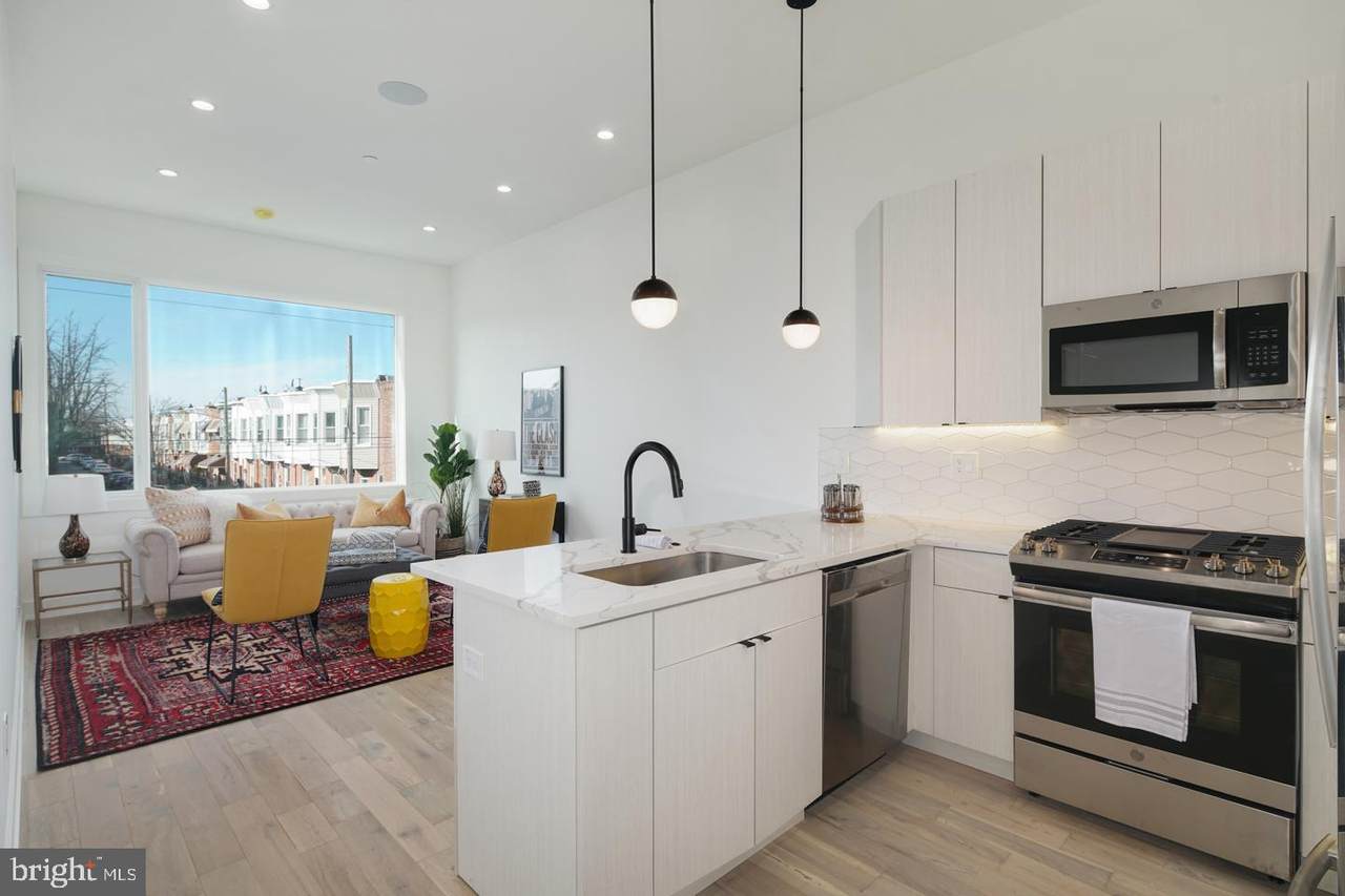 2031 20TH Street - Photo 1