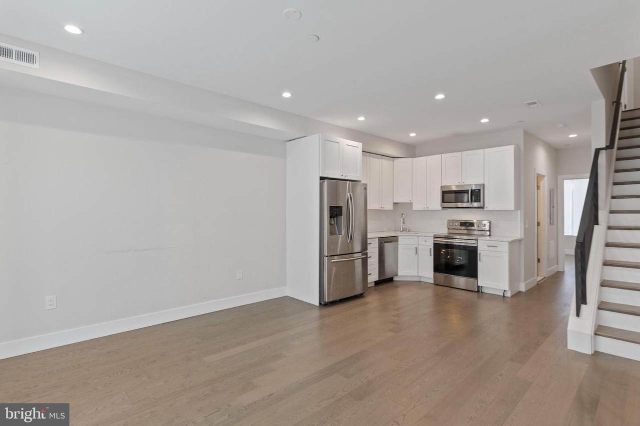 2118 8TH Street - Photo 1