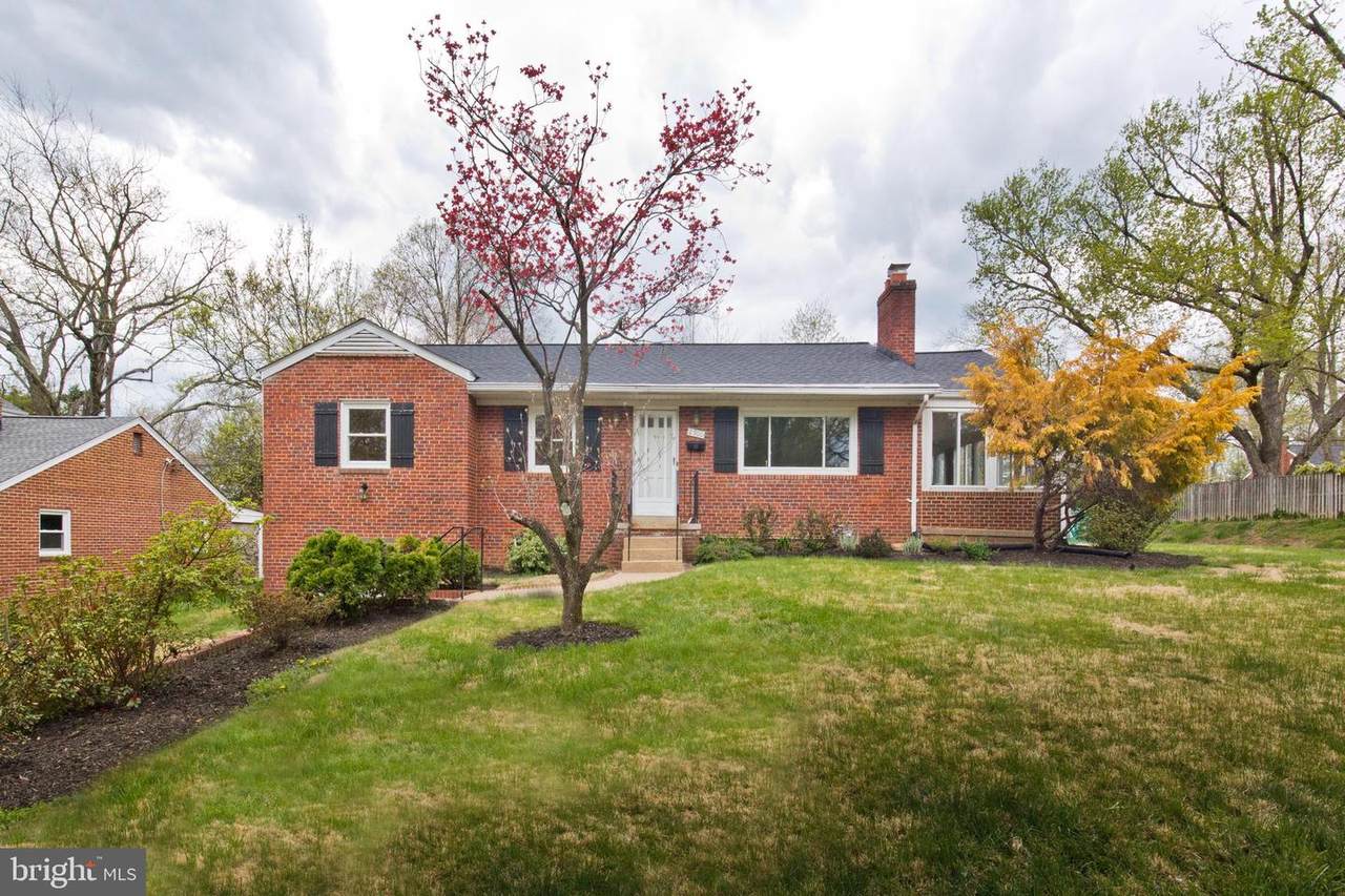 2900 Cleave Drive - Photo 1
