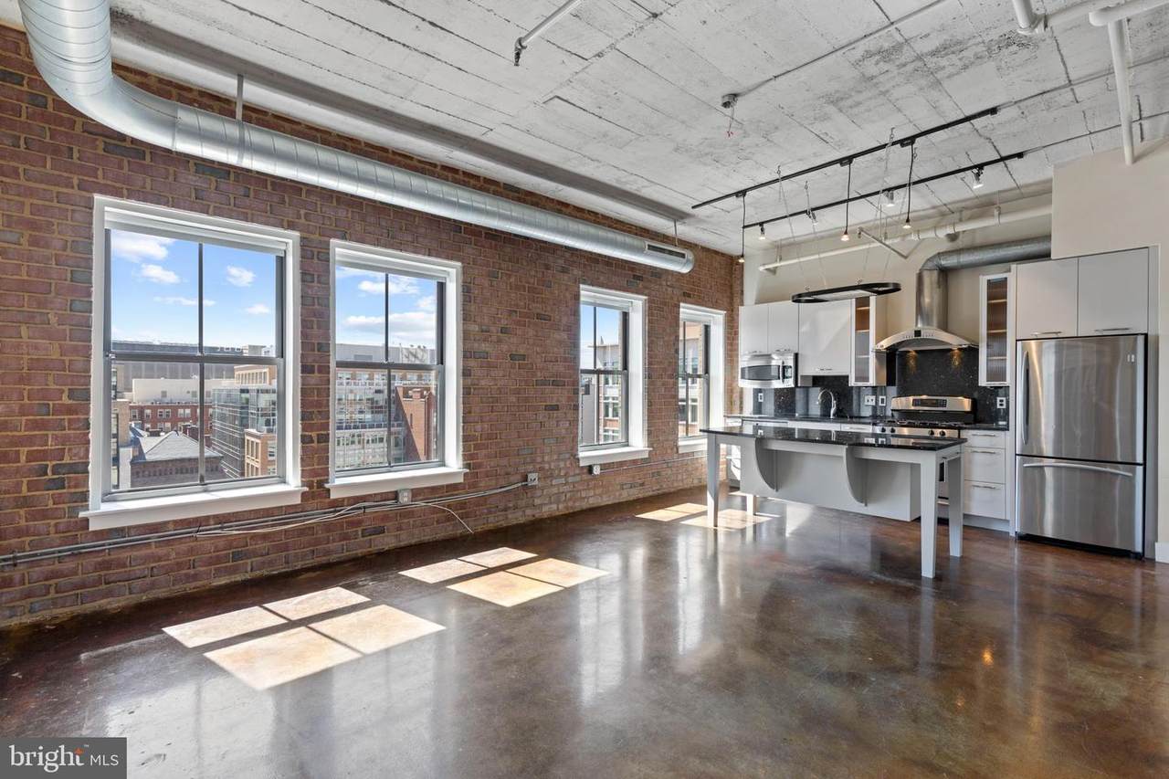 916 G Street - Photo 1
