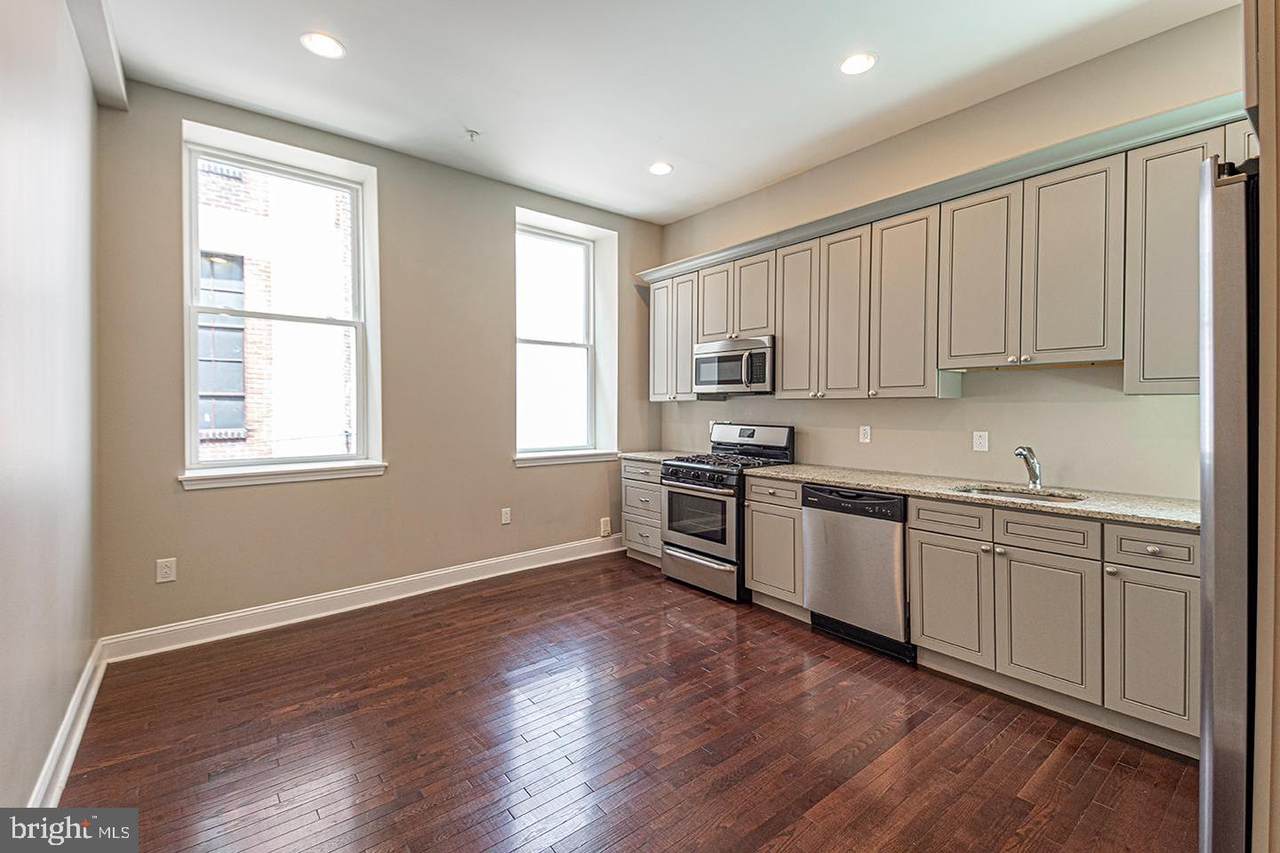 715 Sansom Street - Photo 1