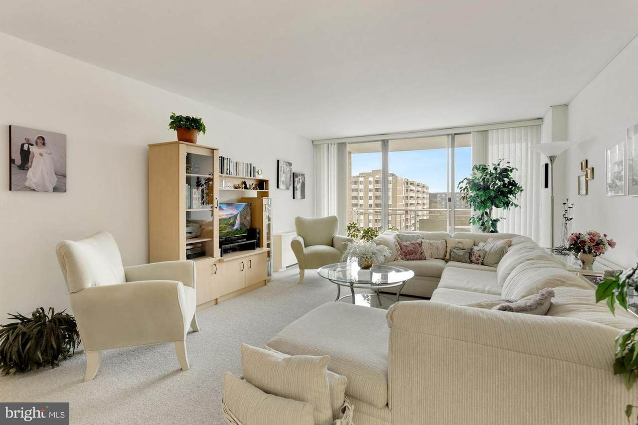 3001 Veazey Terrace - Photo 1