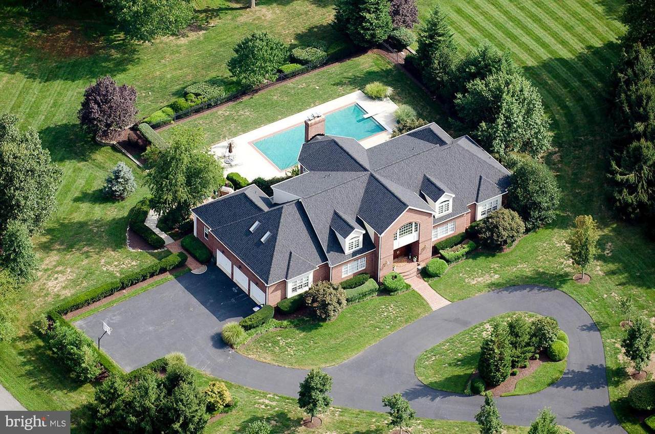 13058 12 HILLS Road - Photo 1