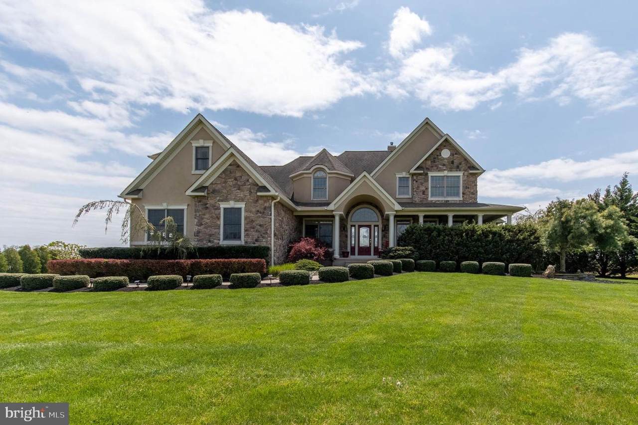 220 Oak Road - Photo 1