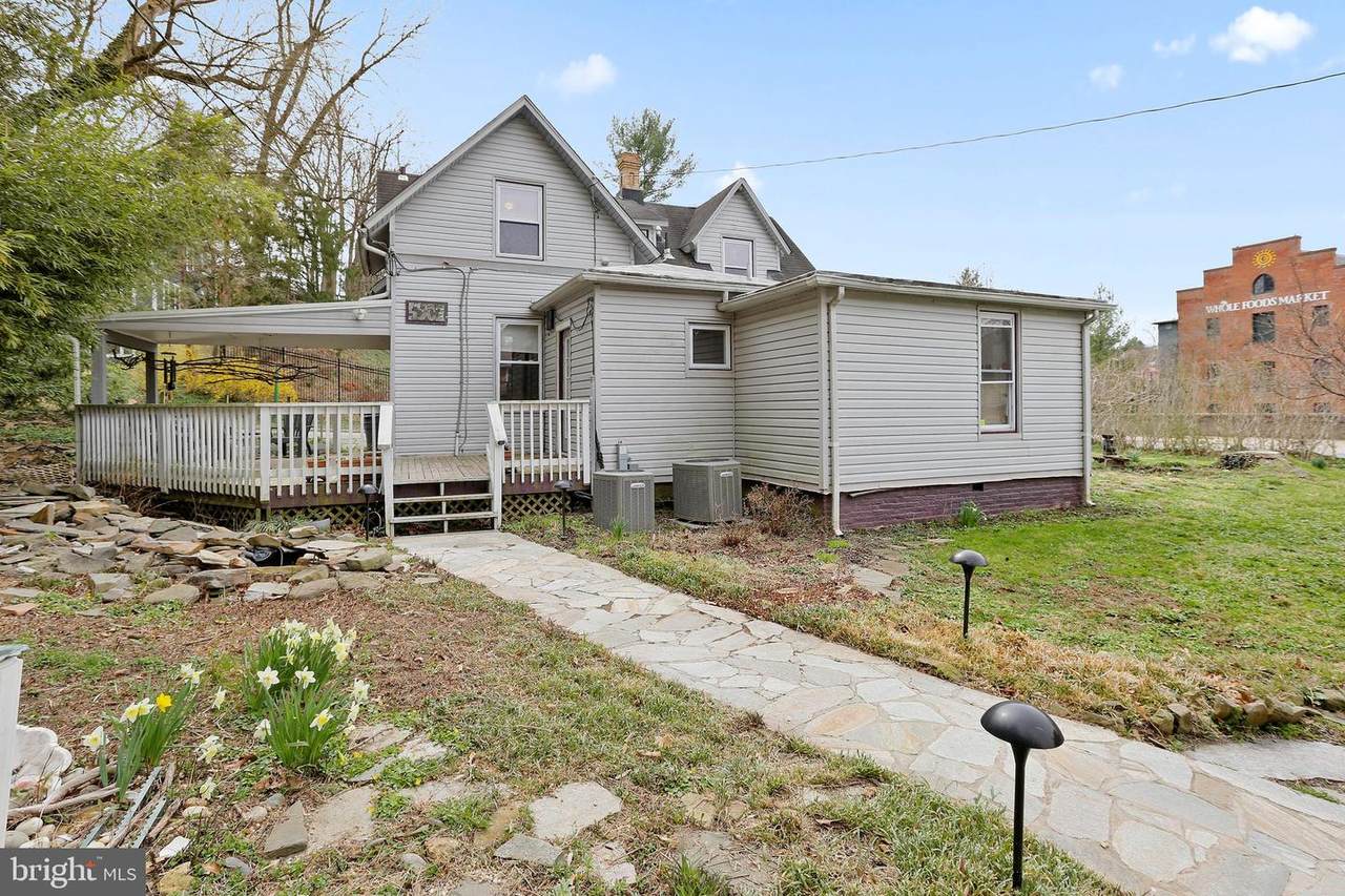 5901 Falls Road - Photo 1