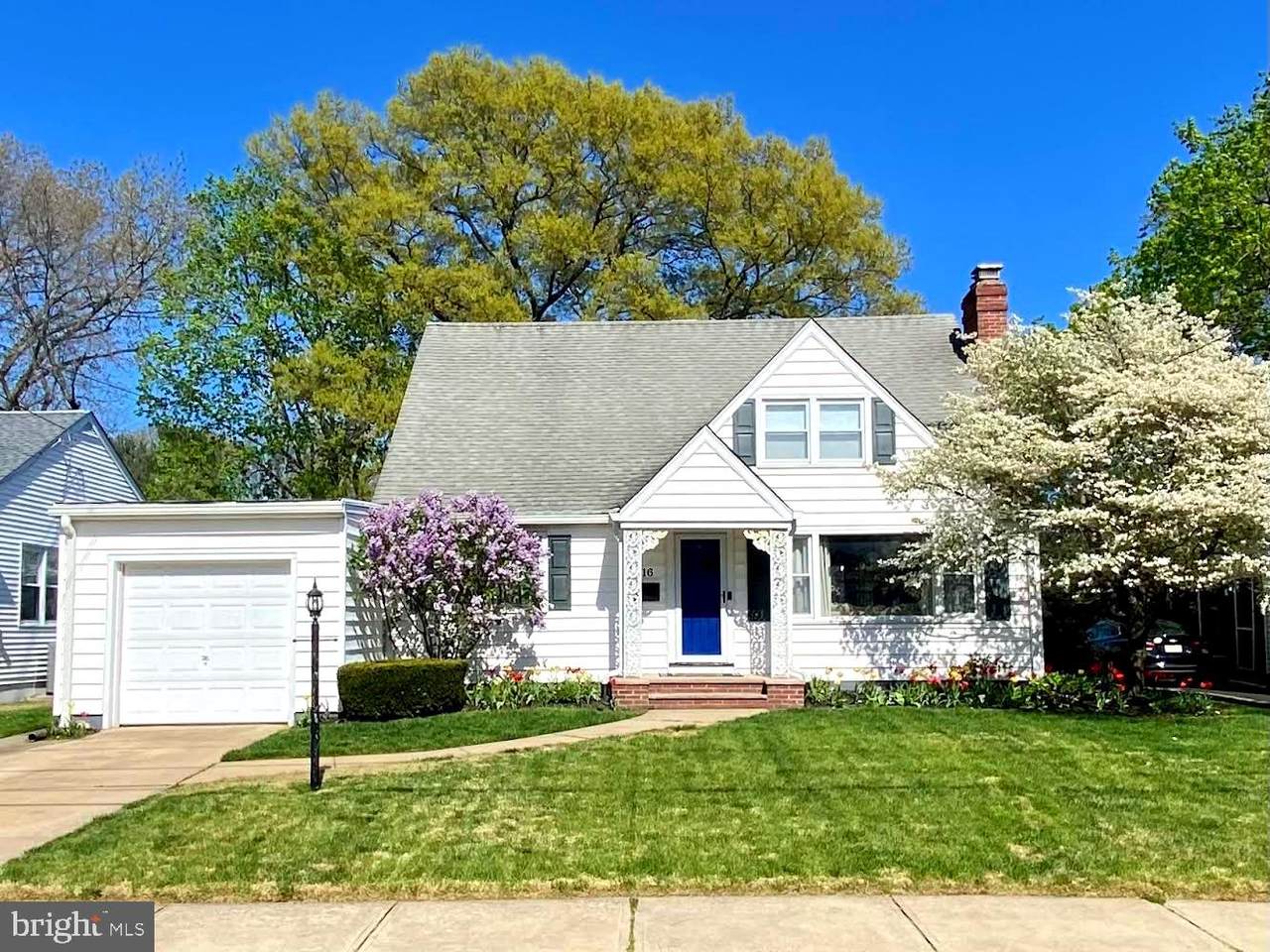 16 Berrel Avenue - Photo 1