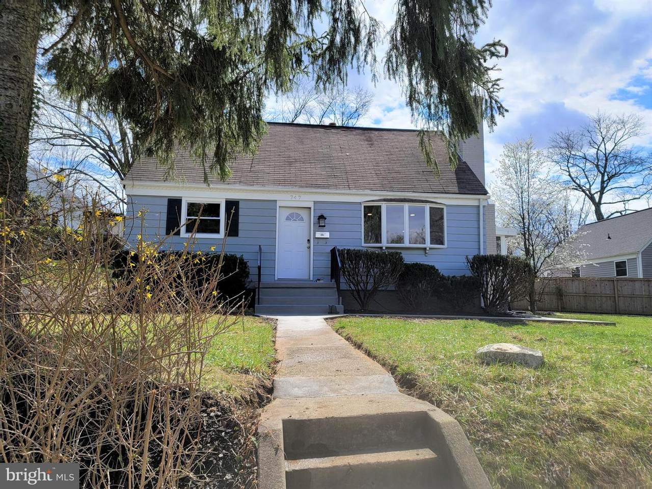 747 Chips Road - Photo 1